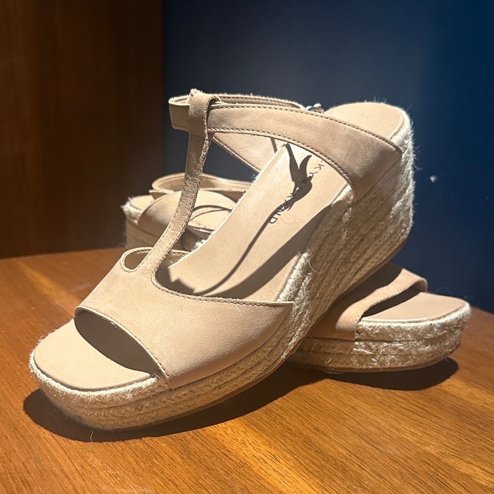 Lucky Brand Tan Espadrille Wedges “Valki”